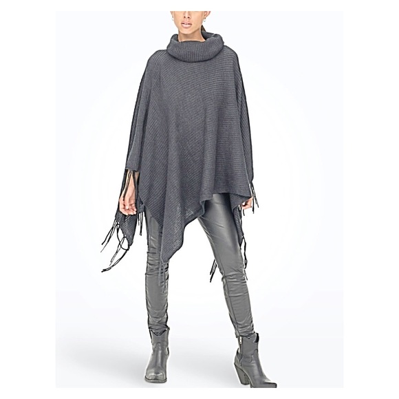 New York Collection Sweater Poncho W/Fringes Sweater Gray Color Sweater Size M - Picture 1 of 10